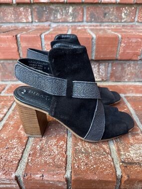 Diba True Lava Lamp Shooties Open Peep Toe Black Suede Booties Size 8